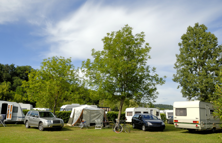 camping insolite auvergne